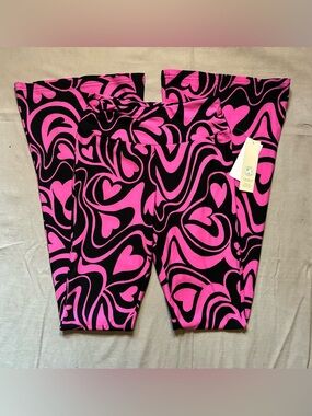 No Boundaries Pink Hearts Black Flared
Leggings XS O-2 Stretch Pull-On Pants NWT
